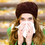 In der kalten Jahreszeit steigt die Gefahr einer Erkältung oder Grippe.
